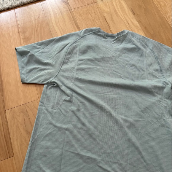 Men’s Lululemon SOUL Short Sleeve tee - Picture 5 of 6